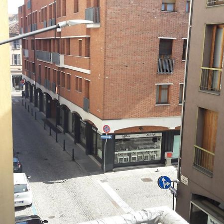 Appartamento Centrale Con Garage Asti Buitenkant foto