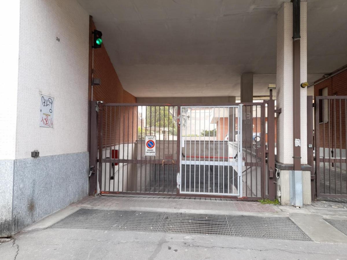 Appartamento Centrale Con Garage Asti Buitenkant foto