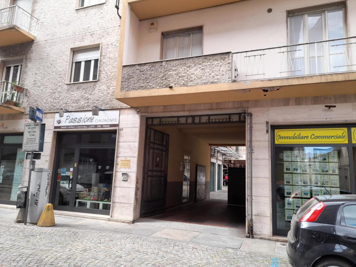 Appartamento Centrale Con Garage Asti Buitenkant foto