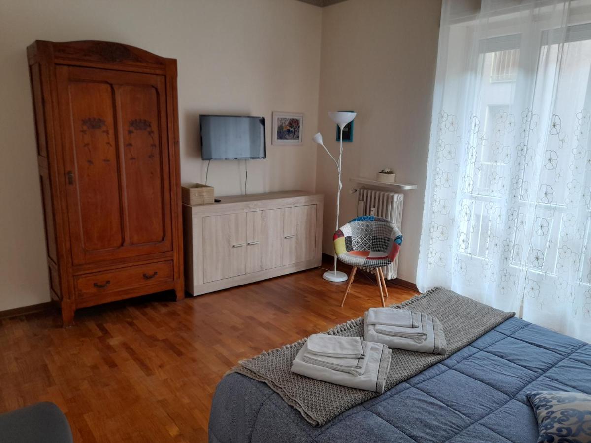 Appartamento Centrale Con Garage Asti Buitenkant foto