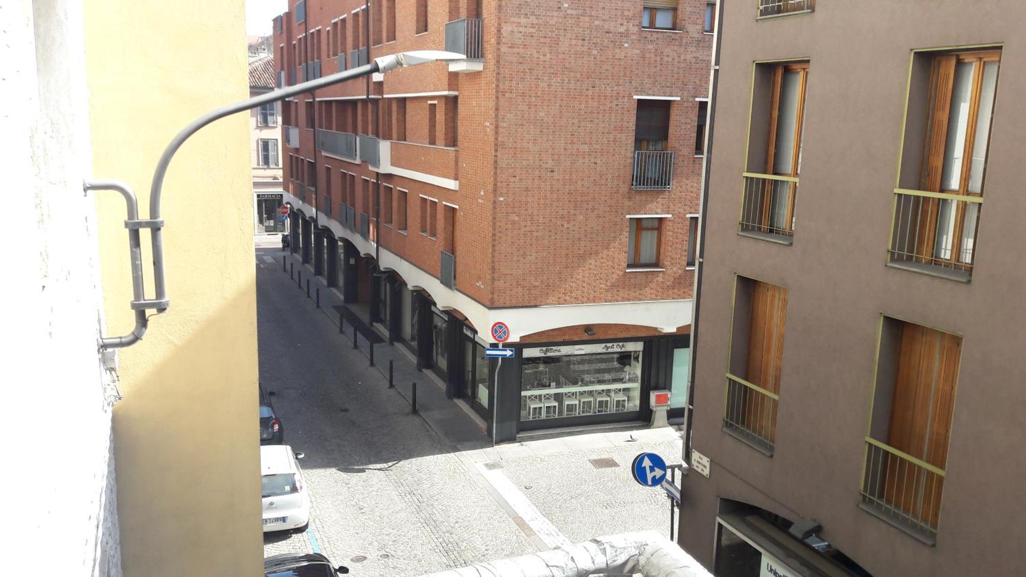 Appartamento Centrale Con Garage Asti Buitenkant foto